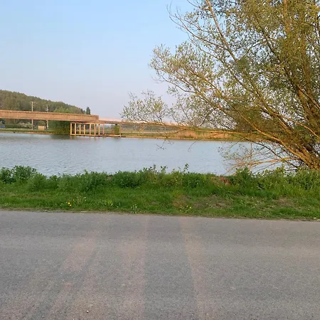 Le Lievre & La Tortue Cappelle-Brouck