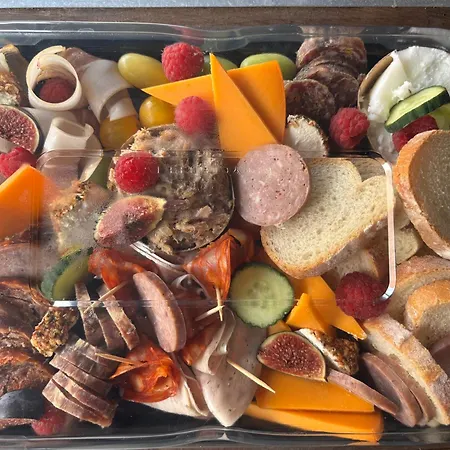 Le Lievre & La Tortue *